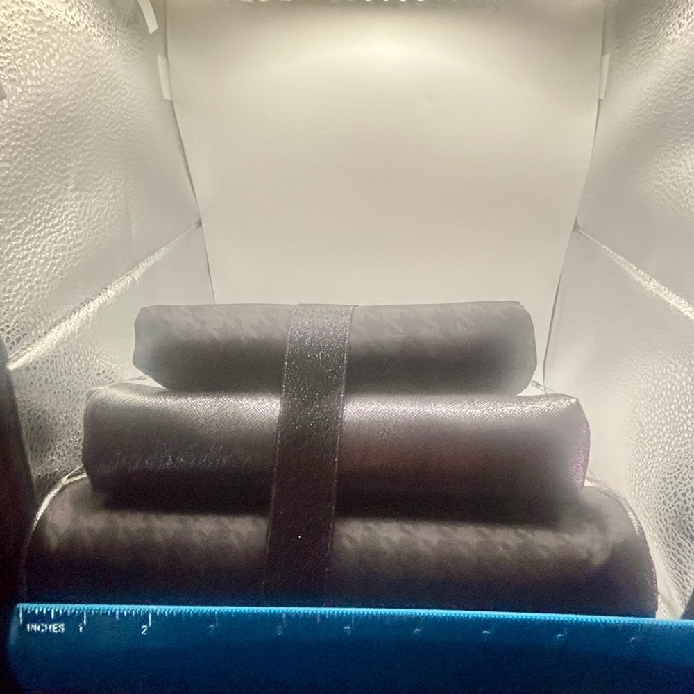 Nicole Miller Cosmetic Bag Set NWT - Picture 5 of 7